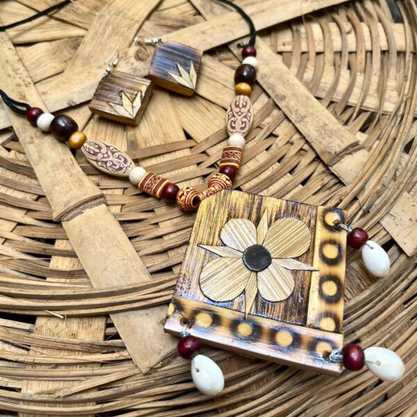Earth Bloom – Handcrafted Bamboo & Bead Necklace Set with Tribal Charm