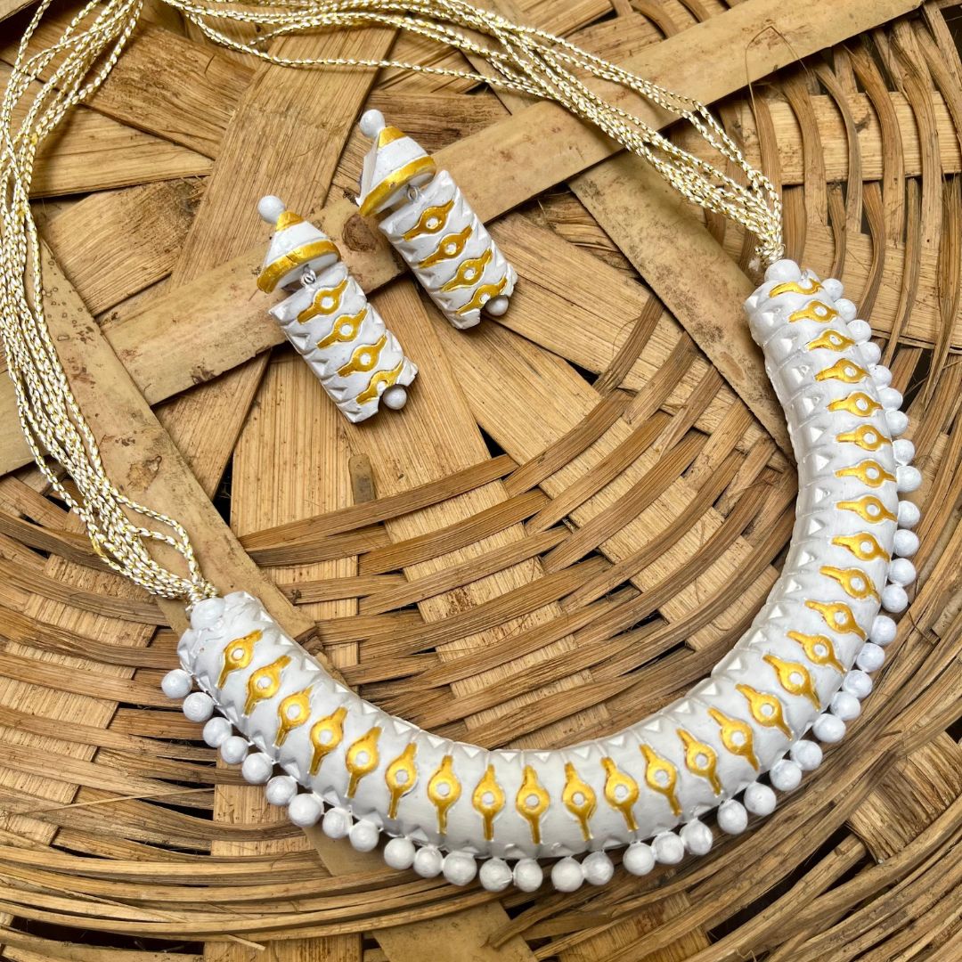 Elegant White & Gold Terracotta Elegant Terracotta Necklace Set – Handcrafted Artistry - Image 1