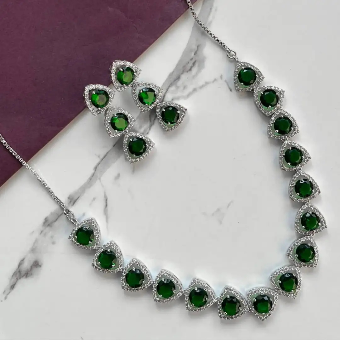Emerald Spark Trillion-Cut Necklace & Earrings Set Emerald Spark Trillion-Cut Necklace & Earrings Set - Image 1