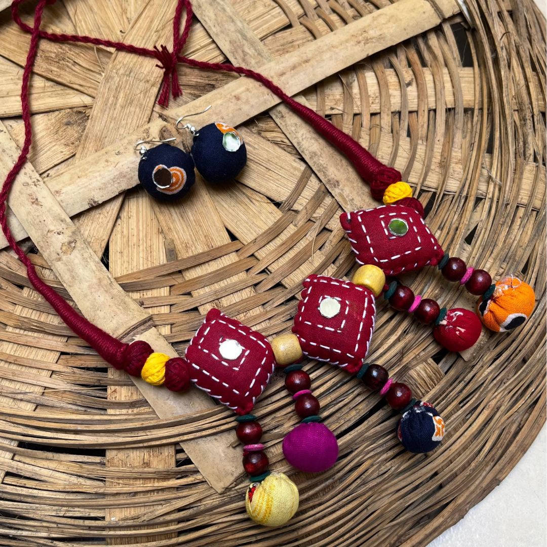 Handcrafted Kantha Patchwork Necklace with Earrings maroon Handcrafted Kantha Patchwork Necklace with Earrings - Image 1