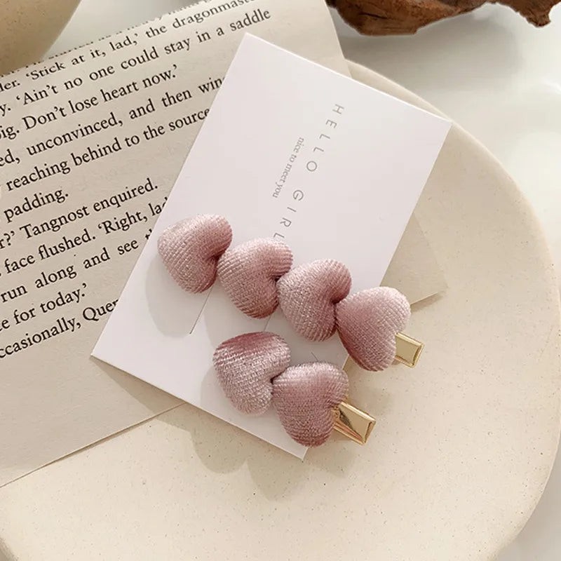 simple-style-heart-shape-cloth-hair-clip-pink Simple Heart-Shaped Velvet Hair Clip – Minimal Romantic Style - Image 1